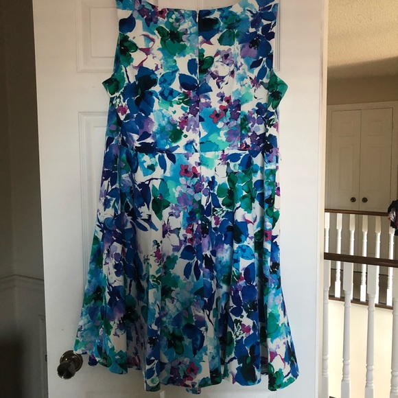 Colourful floral watercolour sleeveless dress - Picture 2 of 3